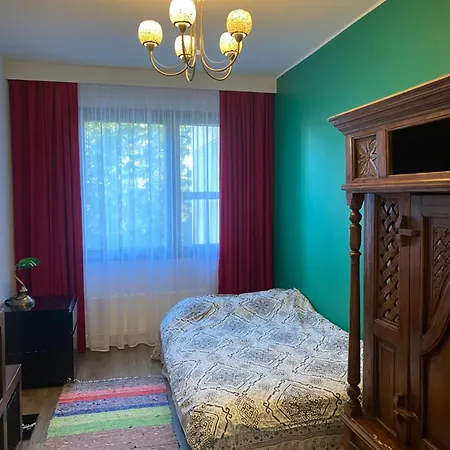 Проживание в семье In Modern